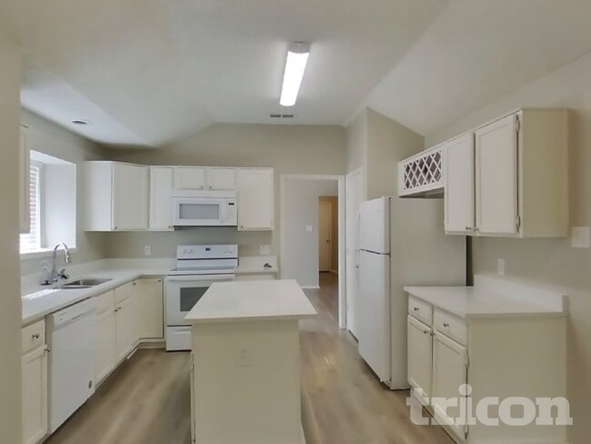 Photo - 907 Ponds Ct