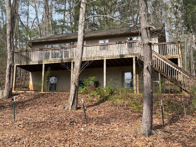 Building Photo - East AVL - Ready now! Big Basement!