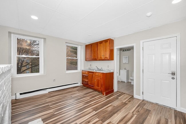 Photo - 114 Appleton St Unit 2