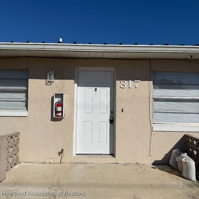 Building Photo - 317 E Main St Unit 2