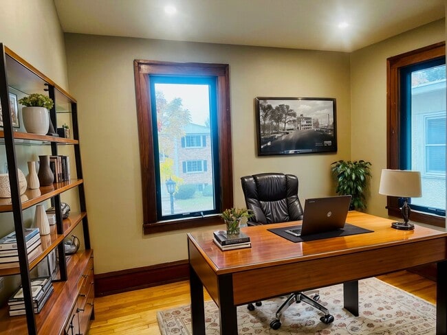 Photo - 2513 Grand Ave S Unit Upper