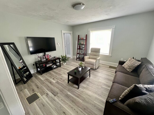 Sala de estar - 203 Hall St