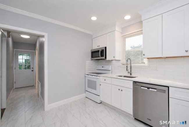 Photo - 16 Fowler St Unit 1