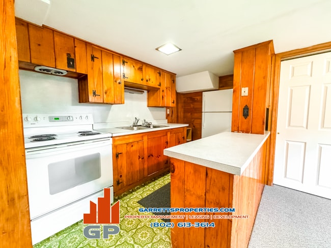 Building Photo - 42 Johnson St Unit 3