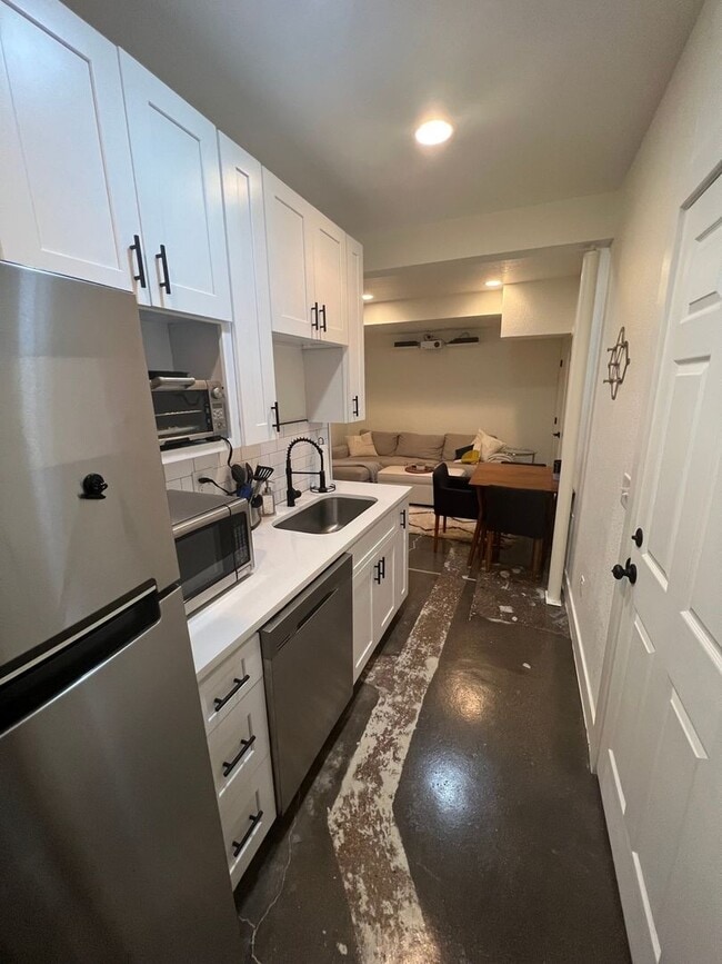 Photo - 3355 W 18th Ave