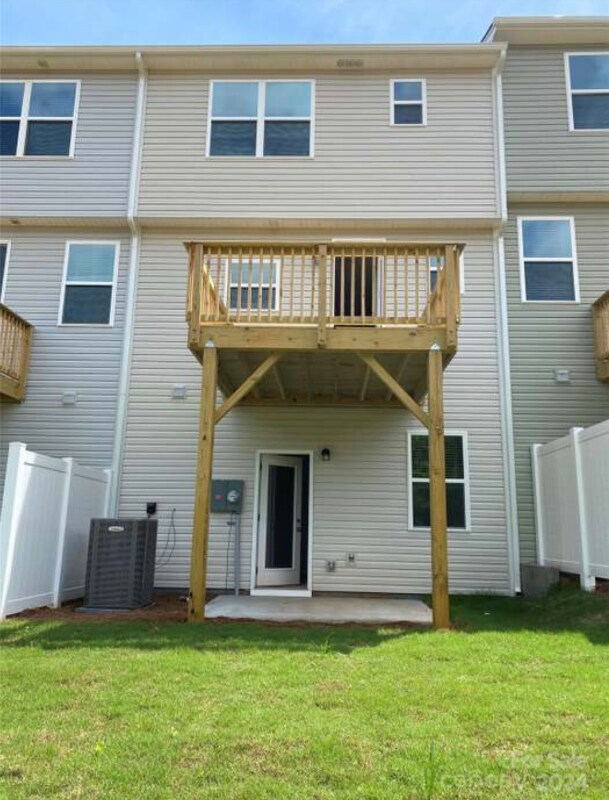 Photo - 3010 Pirates Pl