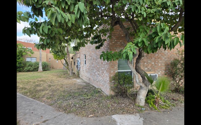 Photo - 301 Bolivar Ave Unit 1