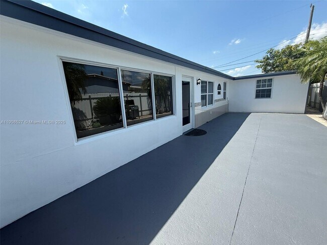 Photo - 11525 SW 47th Terrace