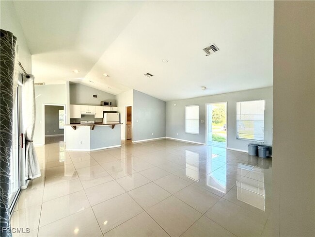 Photo - 2911 40th St SW