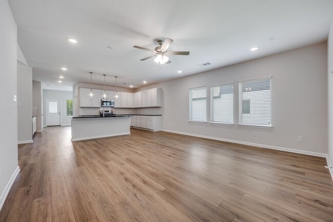 Photo - 4013 Bluestem Blvd