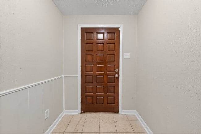 Photo - 10510 Overview Dr