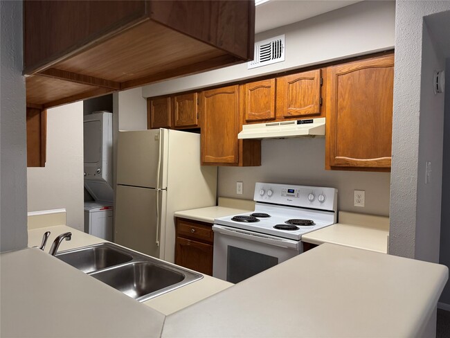 Building Photo - 4001 E NASA Pkwy Unit 138