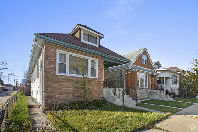 Building Photo - 4848 N Austin Ave Unit 1 Rental