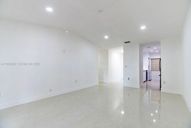 Photo - 5240 SW 139th Pl