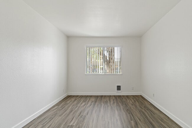 Durham Greens Apartments