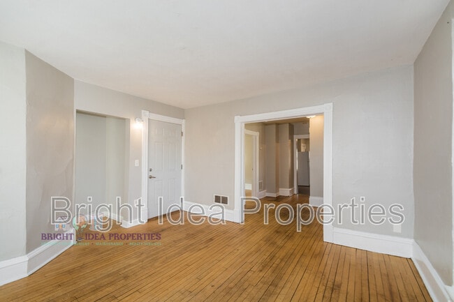 Photo - 3322 Clinton Ave