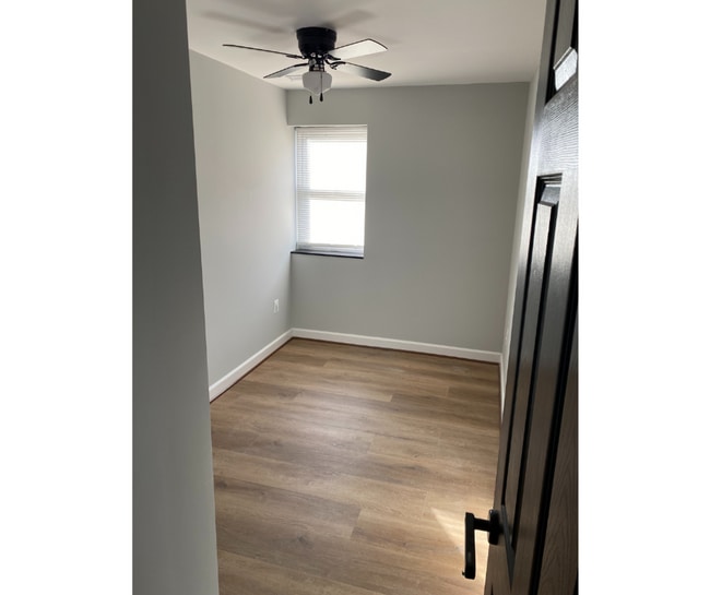 823 N Woodington Rd Unit 2C AVAILABLE $550 2C