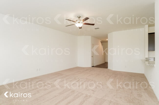 Photo - 962 Shady Brk