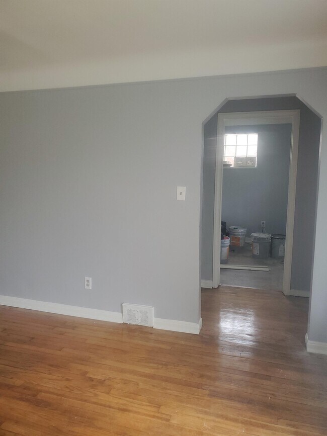 12840 Grandmont Ave