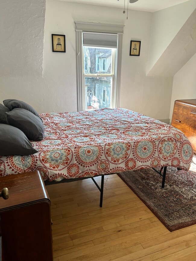 Photo - 2766 S Logan Ave Unidad Upper