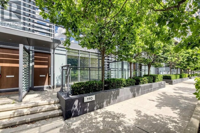 Photo - 110 Fort York Blvd