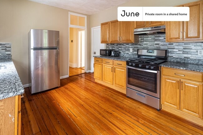 Photo - Room in Shared 4 bed/1 bath home Unit A