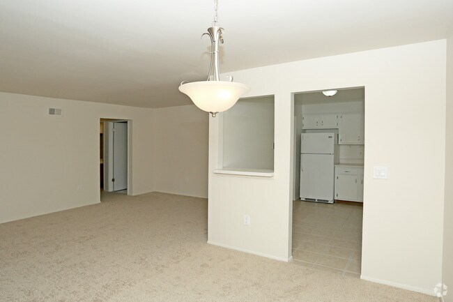 2BR, 2BA - Willow Tree Apartments