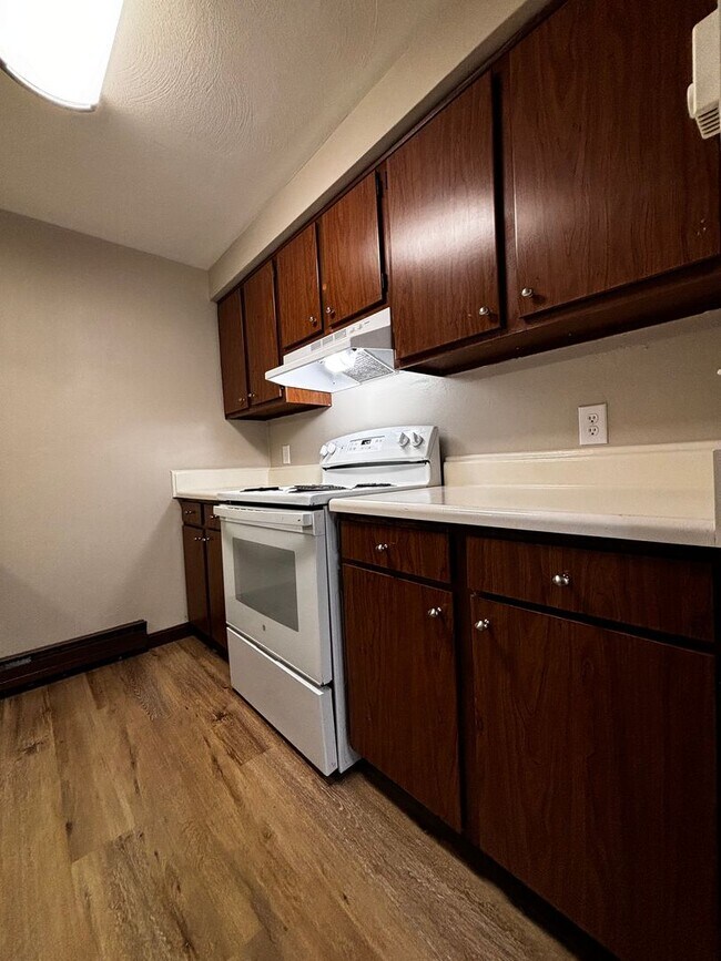 Photo - Peaceful West Milton Apartment Living – Sc... Unit 1260 Sanlor Ave 4