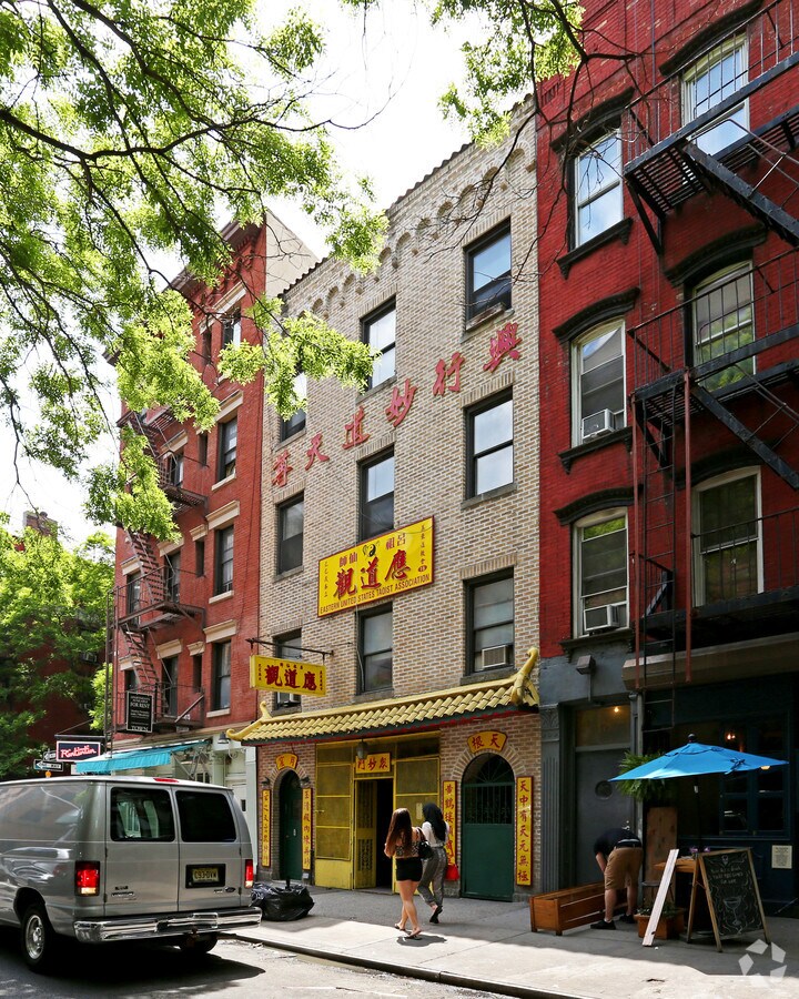 Photo - 16 Spring St