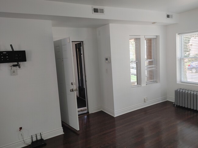 Photo - 5019 W Agatite Ave Unidad 1