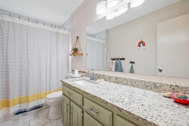 Photo - 281 Weldon Dr