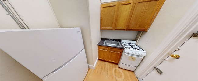 Building Photo - 1193 Boylston St Unit 14