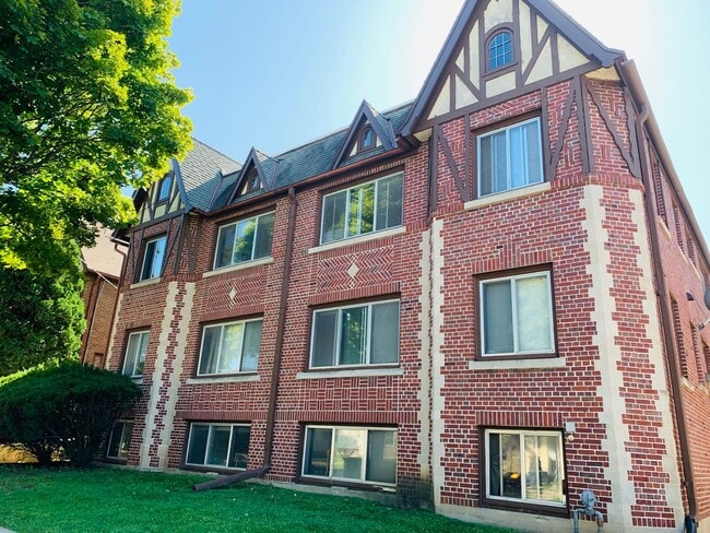 2019 University Ave
