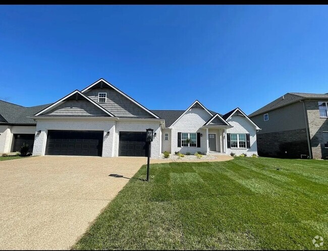 Building Photo - 4 Bed 2 bath with 3 car attached garage Rental