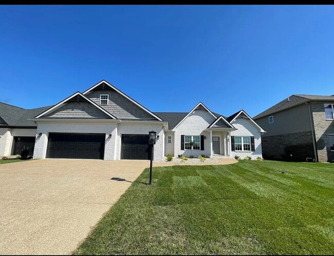 4 Bed 2 bath with 3 car attached garage - 4 Bed 2 bath with 3 car attached garage Casa