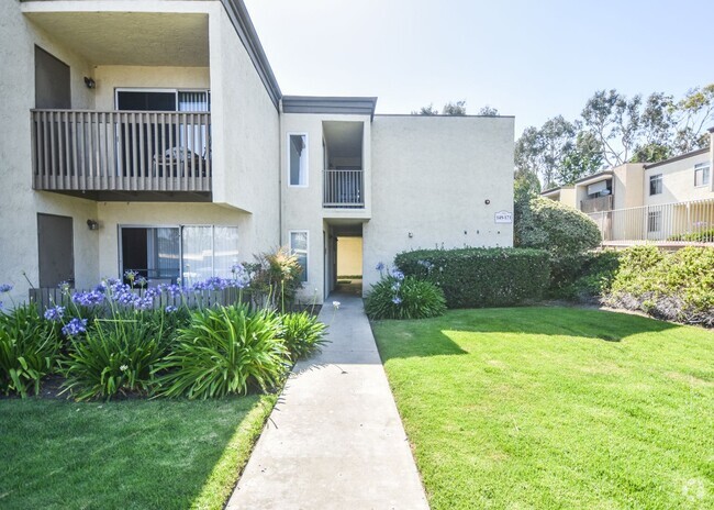 Building Photo - Lovely 1BR/1BA Upstairs Condo in Arbor Hil...