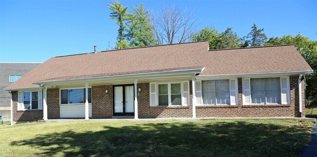 Building Photo - 12901 Fernway Ln