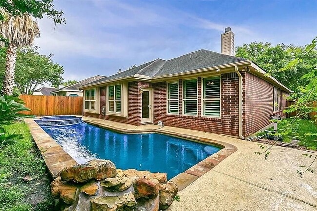 Photo - 5823 Centennial Glen Dr