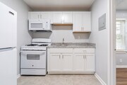 Studio, 1BA - Kitchen