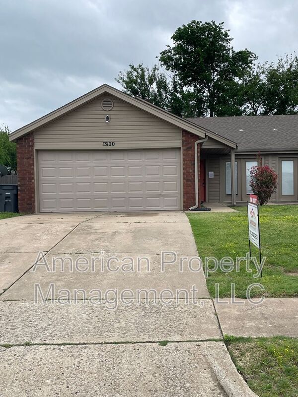 Building Photo - 13120 E 44th St