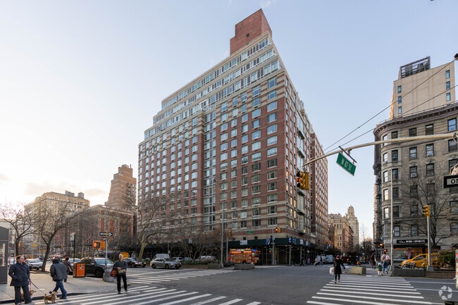 Photo - The Boulevard