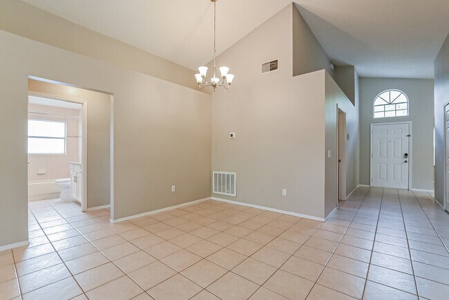 Photo - 1025 Henson Ct