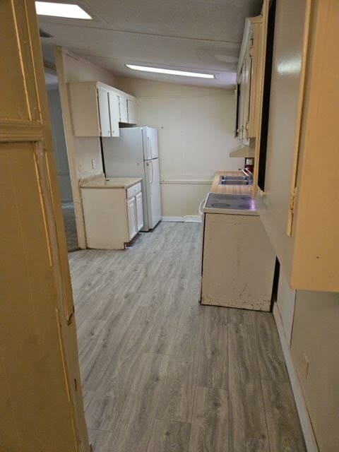 Photo - 609 Moates St