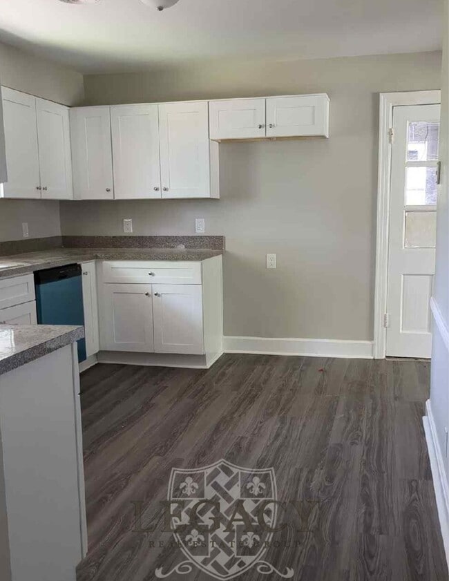 Photo - 312 Bowwood Dr