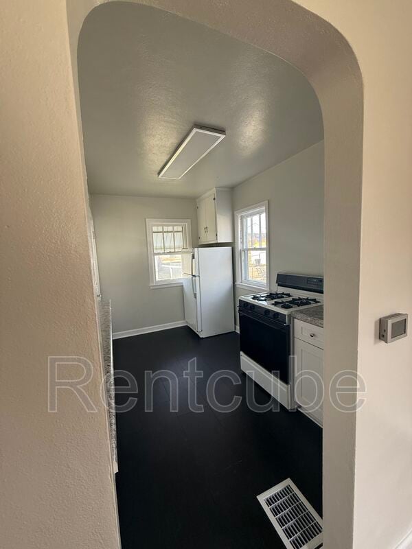 Photo - 3025 Windsor Ave