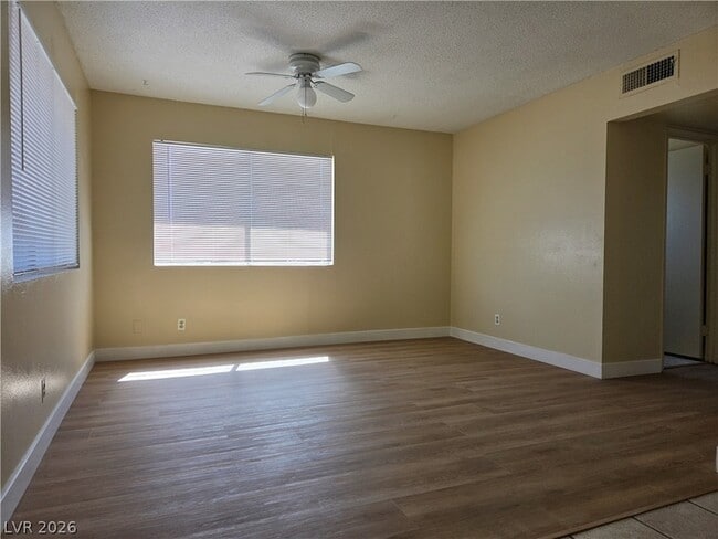489 North Cir Unit 4