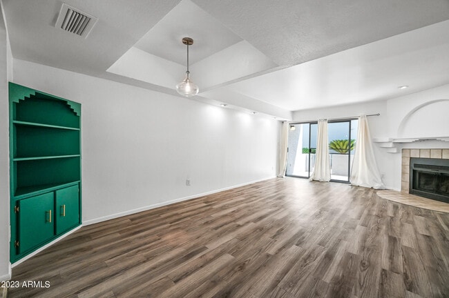 Photo - 220 N 22nd Pl