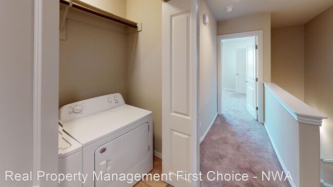 Photo - 3 br, 2.5 bath House - 2731 W Shasta Road