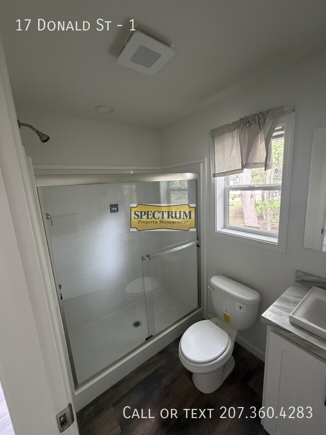 Photo - 17 Donald St Unit 1