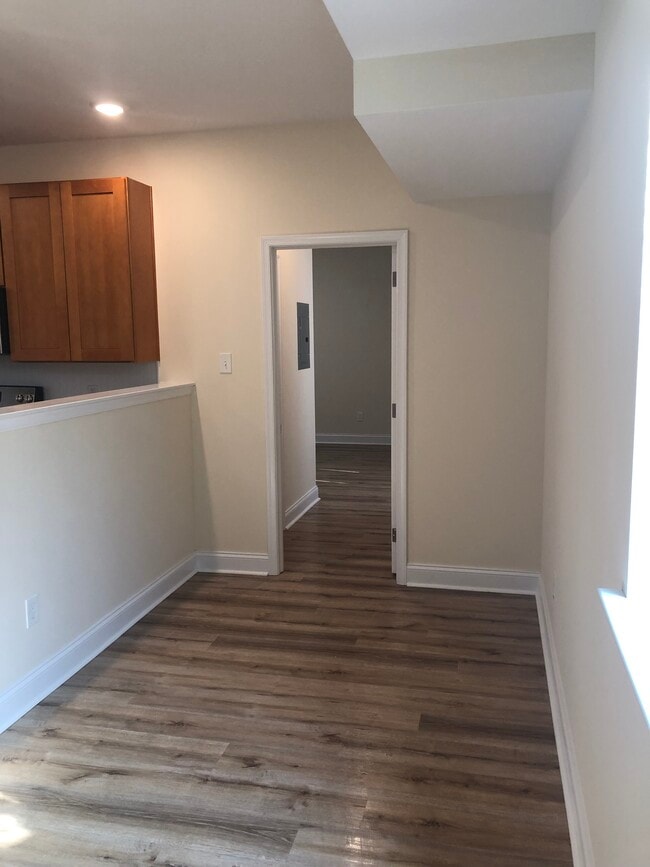 Building Photo - 182 Penn St Unit 6 Rental